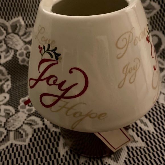 New! Hope/Joy/Love/Peace Candle with Shade - Picture 4 of 7